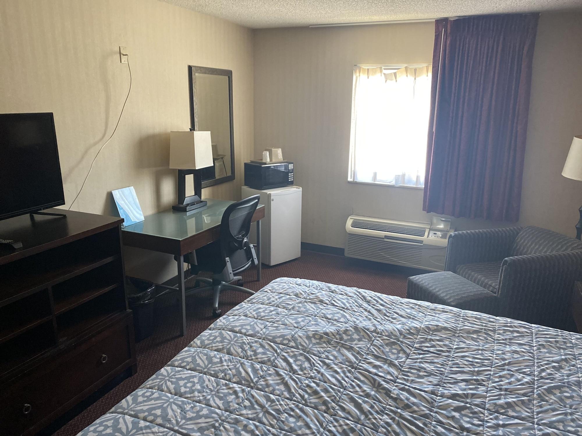 Super 8 By Wyndham Fort Scott Eksteriør billede